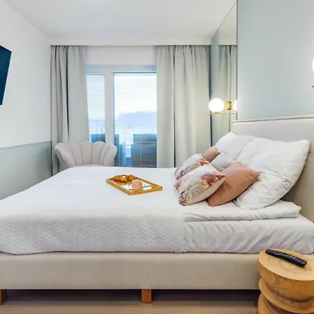 Lux Tukan B005 Polanki Aqua -